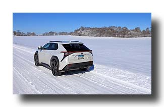 bZ4X_Snow-NearbyPark_22