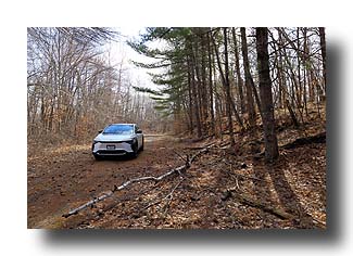 bZ4X_UpNorth-DirtRoad_05