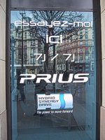 Prius-In-France_02
