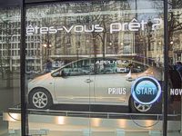 Prius-In-France_03