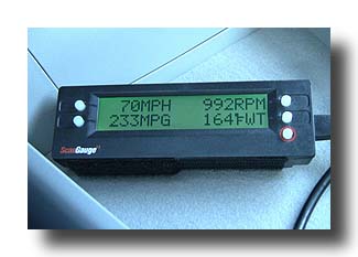 Prius-PHV_Gauge-70MPH-992RPM