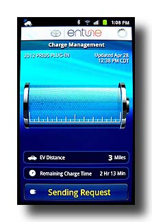 Prius-PHV_Phone-Status-Requesting-01