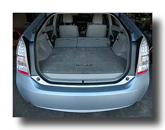 Prius-PHV_Prototype-CargoArea_06