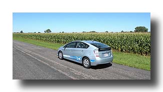 Prius-PHV_Summer_02