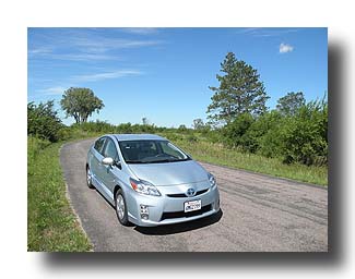 Prius-PHV_Summer_03