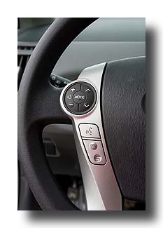 Prius-V_buttons_07