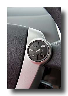 Prius-V_buttons_08