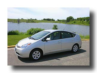 Prius_ByTheLake_04