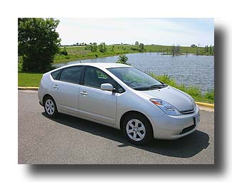 Prius_ByTheLake_07