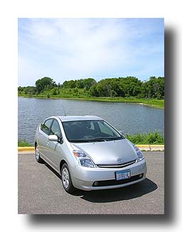 Prius_ByTheLake_08.jpg