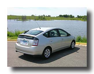 Prius_ByTheLake_09