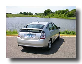 Prius_ByTheLake_10