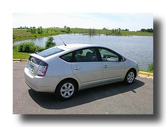 Prius_ByTheLake_11
