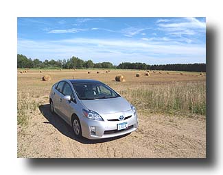 Prius_HayFields_01
