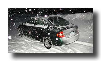 Prius_NightSnowFlash_04