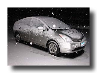 Prius_NightSnowFlash_10