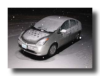 Prius_NightSnowFlash_12