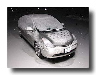 Prius_NightSnowFlash_17
