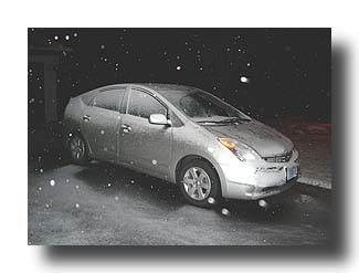 Prius_NightSnowFlash_21.jpg