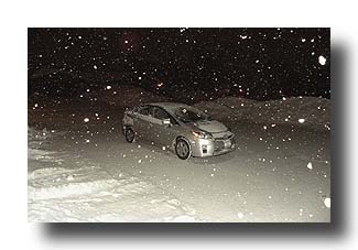 Prius_NightSnowFlash_26