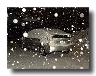 Prius_NightSnowFlash_39