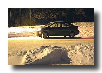 Prius_NightSnow_05
