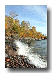 LakeSuperior_LargeSplash-FallColors
